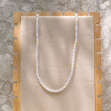 Load image into Gallery viewer, Lilac shell necklace

