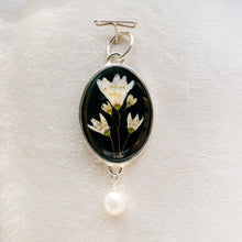 Load image into Gallery viewer, Oval fuzzy deutzia pearl drop charm

