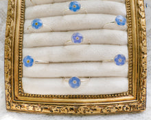 Load image into Gallery viewer, Forget-me-not dainty rings
