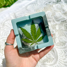Load image into Gallery viewer, Green marble cannabis leaf square ash tray

