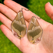 Load image into Gallery viewer, Dusty pink moth wing earring
