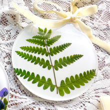 Load image into Gallery viewer, White fern circle ornament
