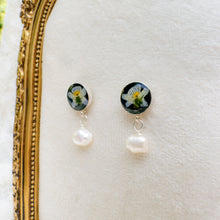 Load image into Gallery viewer, Black violet pearl drop studs - sterling silver
