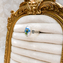 Load image into Gallery viewer, Forget-me-not patterned band ring (Size 9.5)
