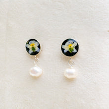 Load image into Gallery viewer, Black violet pearl drop studs - sterling silver
