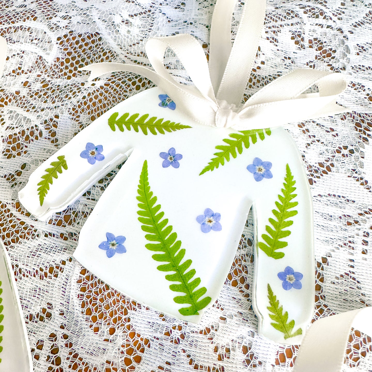 Forget-me-not fern white sweater ornament