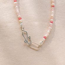 Load image into Gallery viewer, Pinky &amp; Pearly necklace
