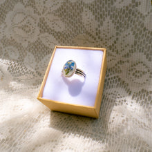 Load image into Gallery viewer, Forget-me-not patterned band ring (Size 7) No. 1
