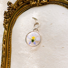 Load image into Gallery viewer, Medium daisy &amp; violet charms
