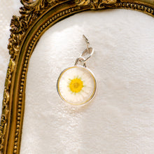 Load image into Gallery viewer, Medium daisy &amp; violet charms
