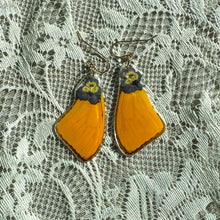 Load image into Gallery viewer, Pansy orange wing earring
