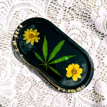 Load image into Gallery viewer, Oval goldeneye and cannabis leaf black tray
