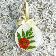 Load image into Gallery viewer, White fern circle ornament
