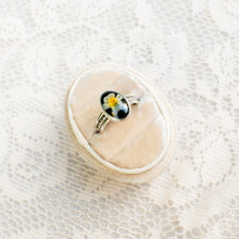 Load image into Gallery viewer, Violet patterned band ring (Size 8.5)
