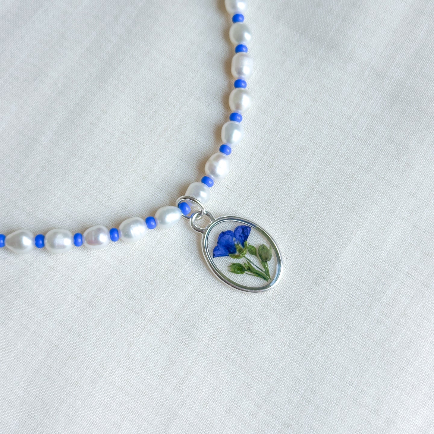 Blue flax freshwater pearl beaded necklace (no. 2)