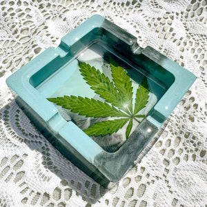 Green marble cannabis leaf square ash tray