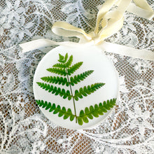 Load image into Gallery viewer, White fern circle ornament
