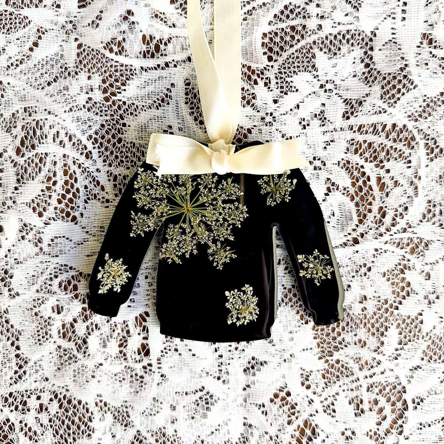 Queen Anne's Lace snowflake sweater ornament