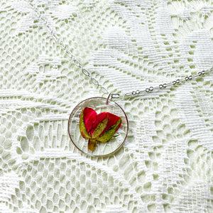 Framed rose bud necklace