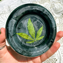 Load image into Gallery viewer, Green and black cannabis leaf round ashtray
