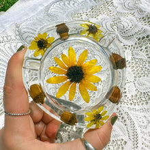 Load image into Gallery viewer, Sunflower and acorn clear ashtray
