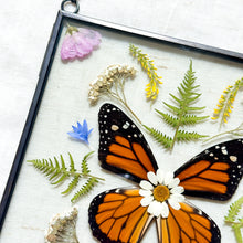 Load image into Gallery viewer, Monarch Butterfly Square Wall Hanging
