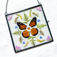 Load image into Gallery viewer, Monarch Butterfly Square Wall Hanging
