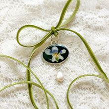 Load image into Gallery viewer, Oval violet pearl drop charm
