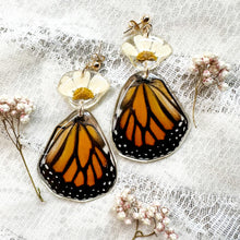 Load image into Gallery viewer, Monarch halved chamomile earring

