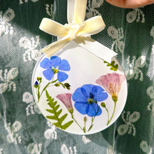 Load image into Gallery viewer, Blue flax and morning glory white circle ornament
