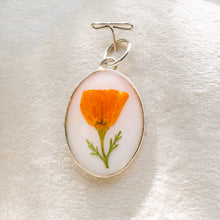 Load image into Gallery viewer, Oval poppy charm
