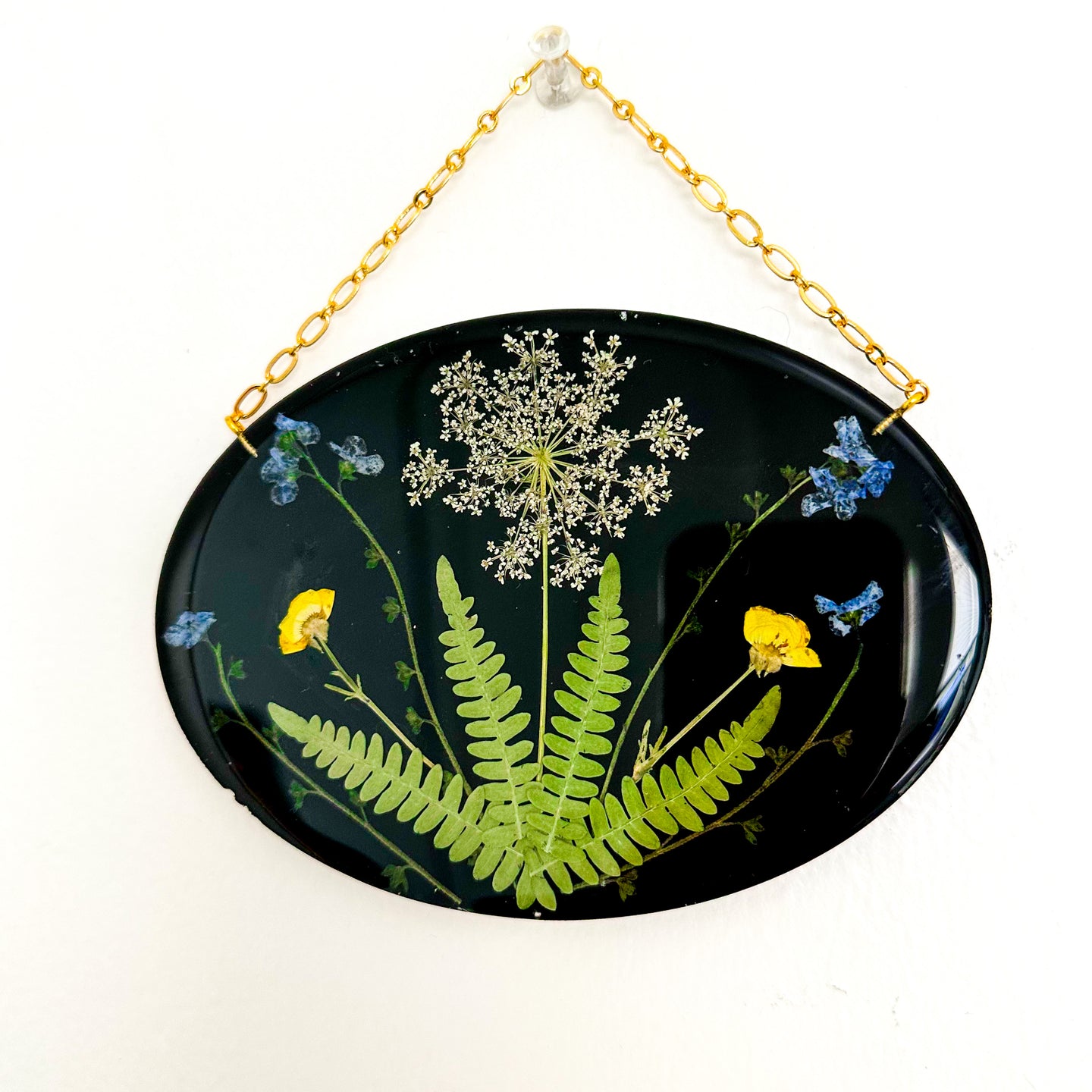 Black small oval wall hanging *SECONDS*