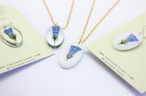 Bluebell oval necklace