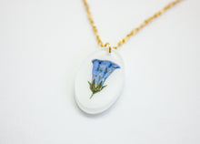 Load image into Gallery viewer, Bluebell oval necklace
