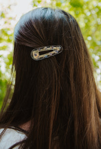 Lupine teardrop hair clip