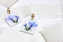 Load image into Gallery viewer, Porcelain Lobelia arch earring
