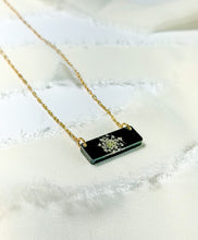 Load image into Gallery viewer, Cameo bar necklace
